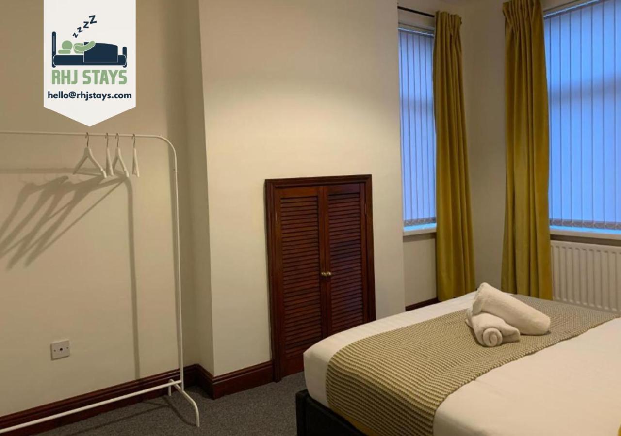 Rodsley - 2 Bedroom 1St Floor Flat Free Parking Wifi And Netflix Gateshead Buitenkant foto
