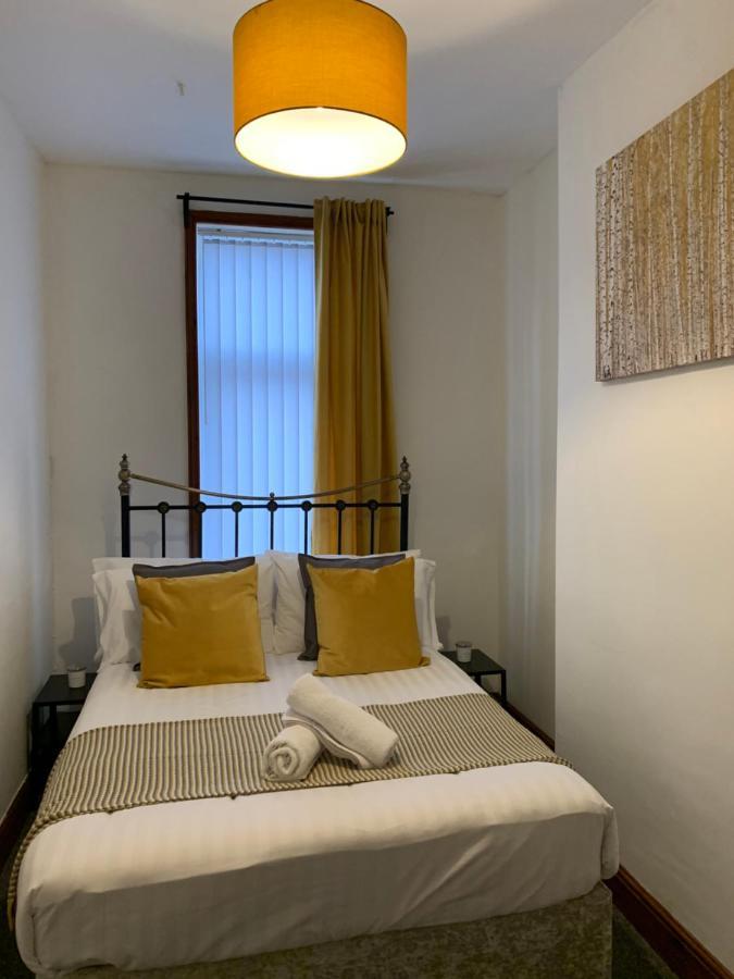 Rodsley - 2 Bedroom 1St Floor Flat Free Parking Wifi And Netflix Gateshead Buitenkant foto
